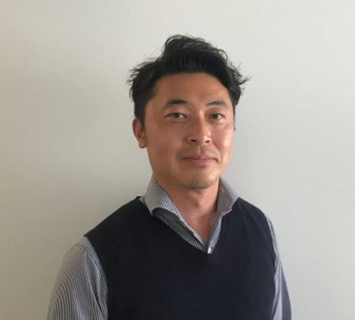 安城 実